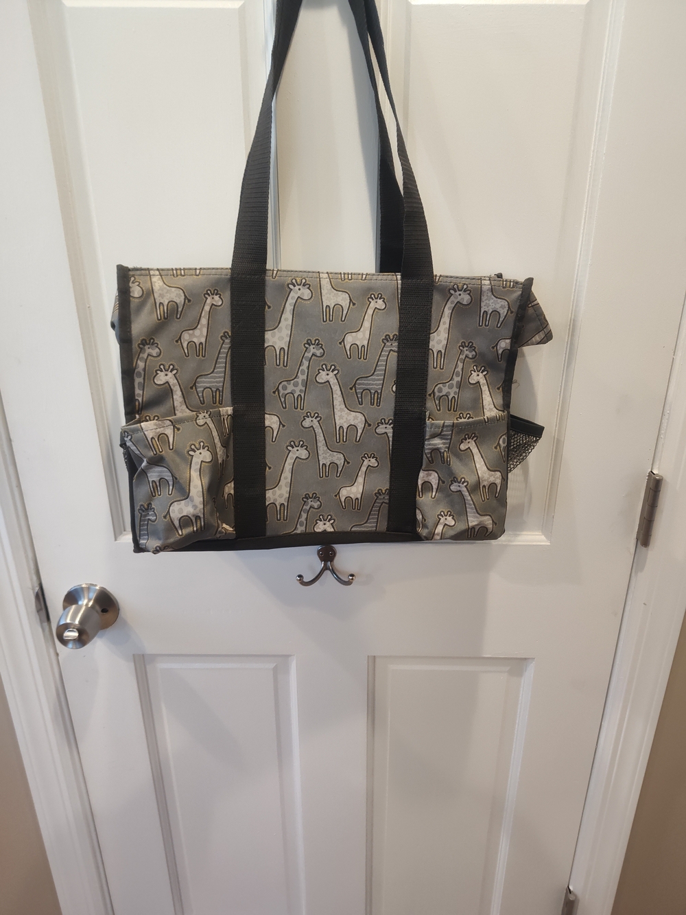 thirty-one Gray Giraffe Print Tote with Black Straps